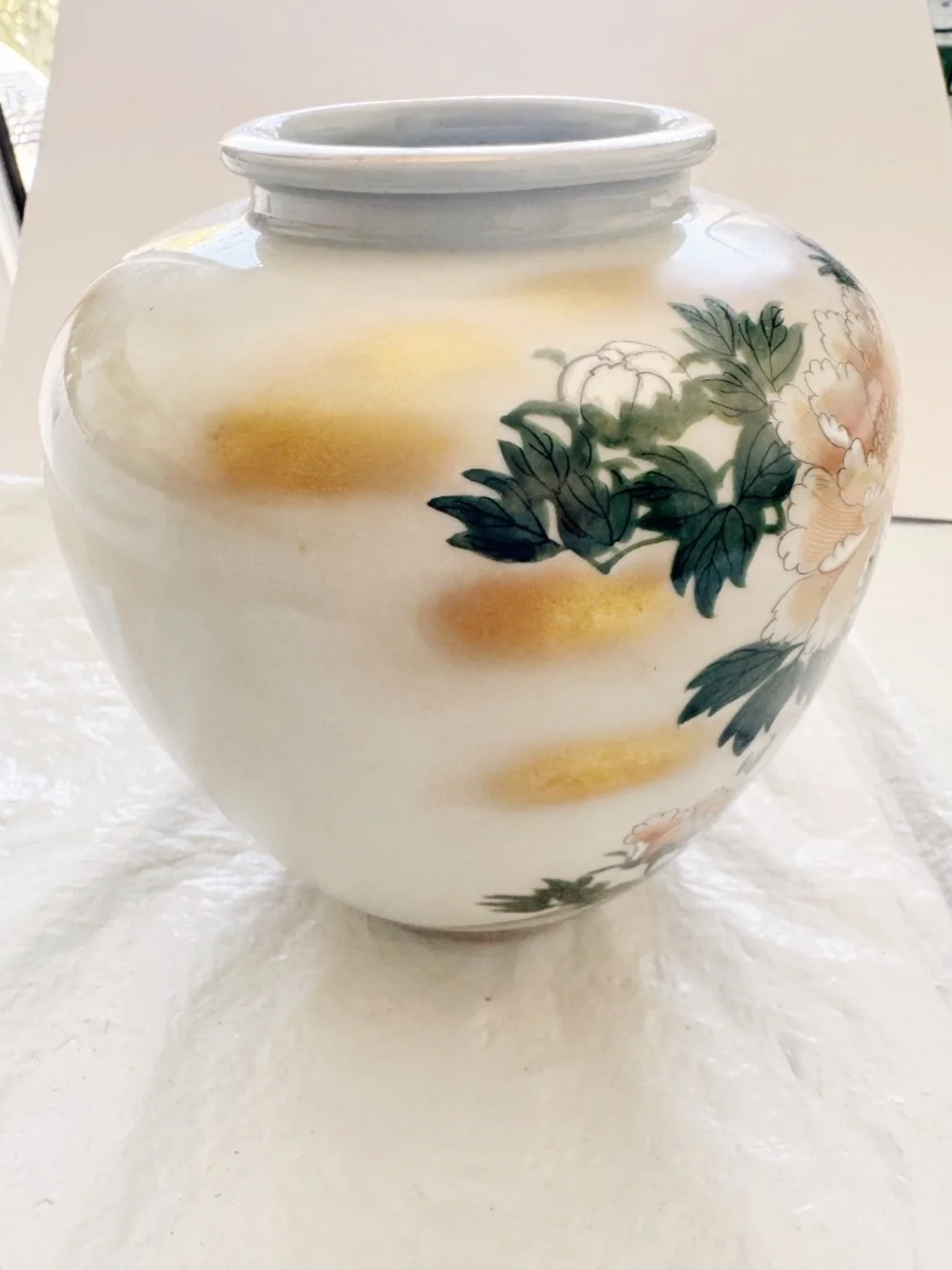 Vintage Kutani Japanese Urn Vase Hand Painted Peacock Peony Gold Cloud 6